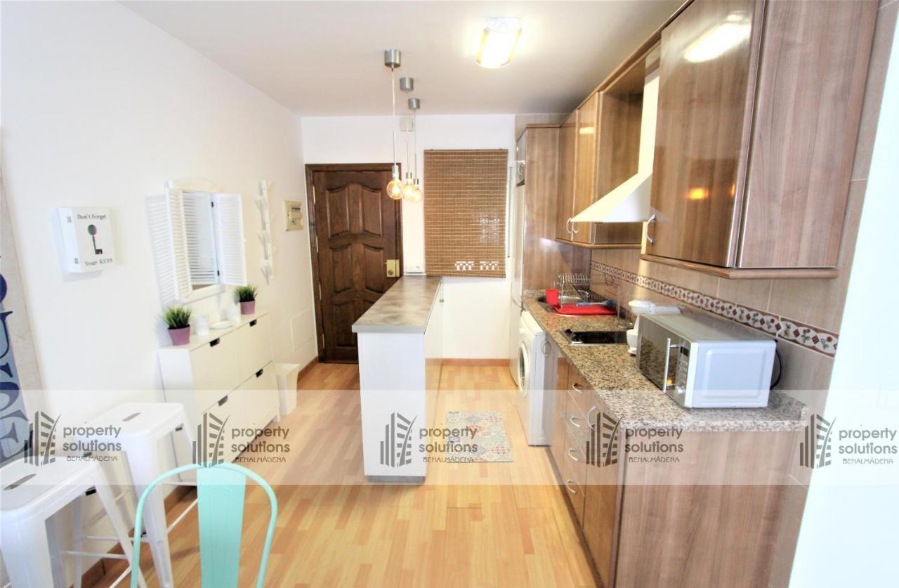 La Carihuela - Apartamento De 3 Dormitorios -A 300Mtrs De La Playa Torremolinos Luaran gambar