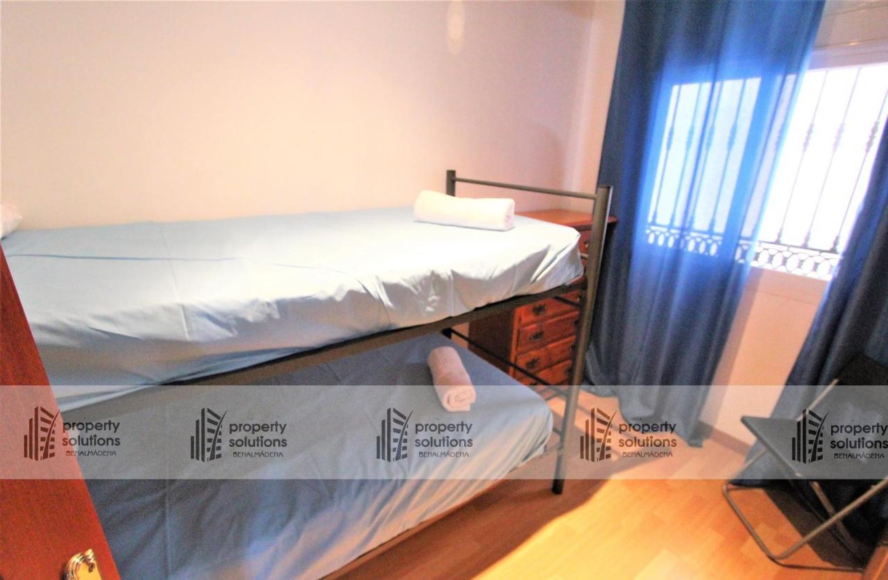 La Carihuela - Apartamento De 3 Dormitorios -A 300Mtrs De La Playa Torremolinos Luaran gambar