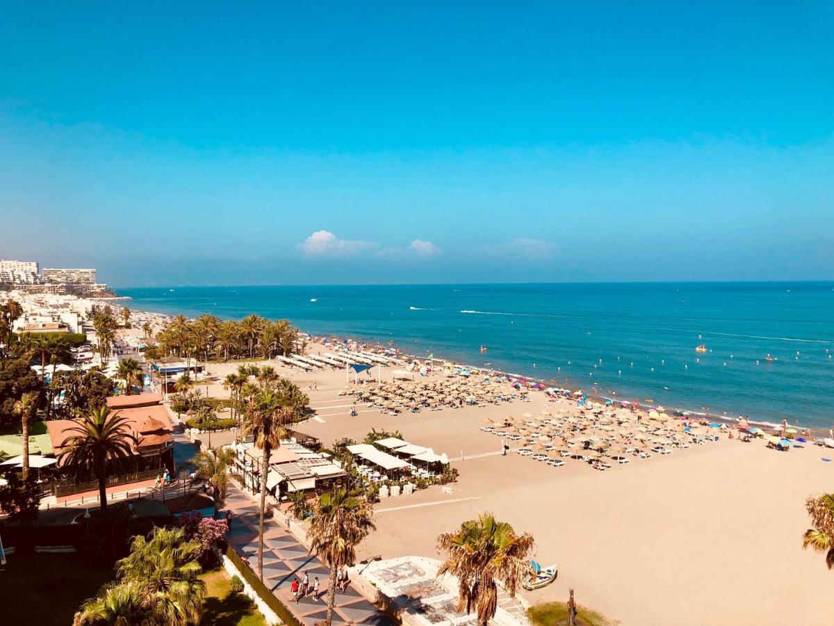 La Carihuela - Apartamento De 3 Dormitorios -A 300Mtrs De La Playa Torremolinos Luaran gambar